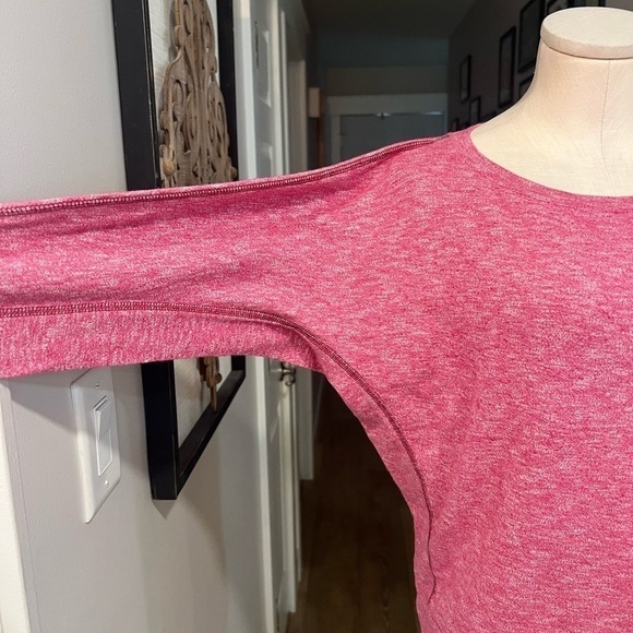 THE NORTH FACE dusty pink long sleeve sh top with bat wings - Picture 6 of 9